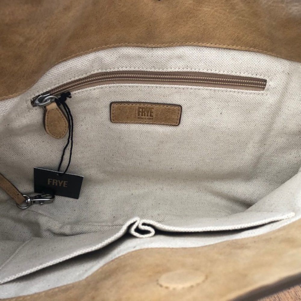 Guaranteed authentic Frye “Jacui Hobo Bag”. New with tags. - Picture 8 of 9